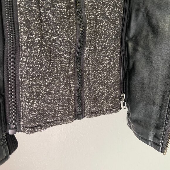 PD&C Mens Large Black Vegan Leather Jacket W/ Removable Hood & Knit Sleeves - Picture 7 of 16